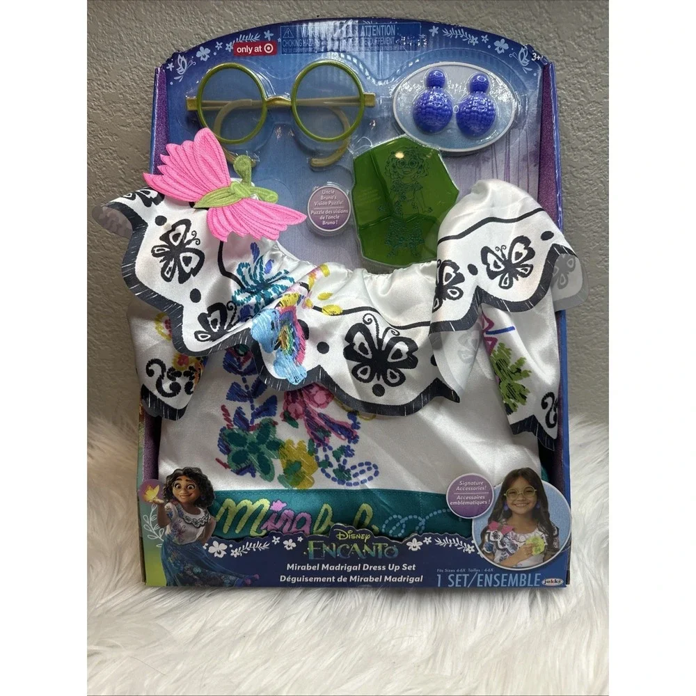 $35 🌙 Disney Encanto Mirabel Madrigal Dress Up Set Target Exclusive NEW 2022